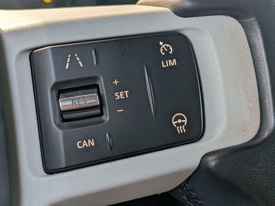 2023 Land Rover Defender 130 SE