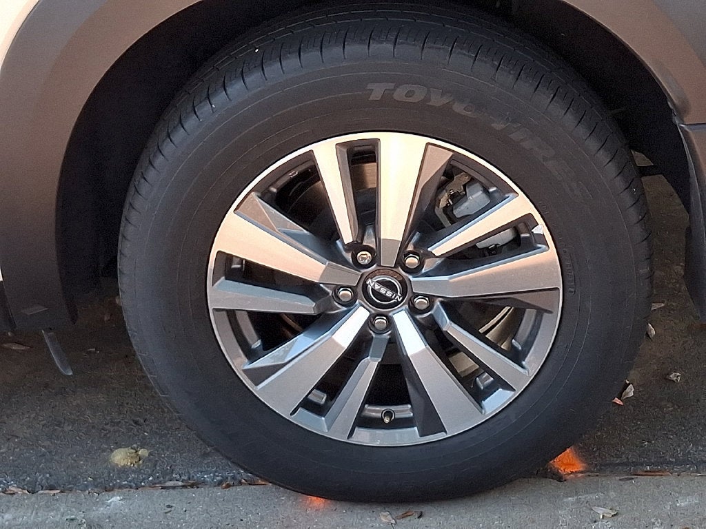 2024 Nissan Pathfinder SL