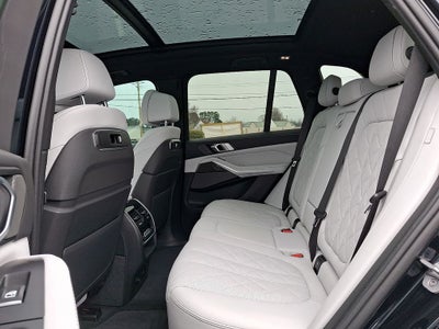 2025 BMW X5 M60i