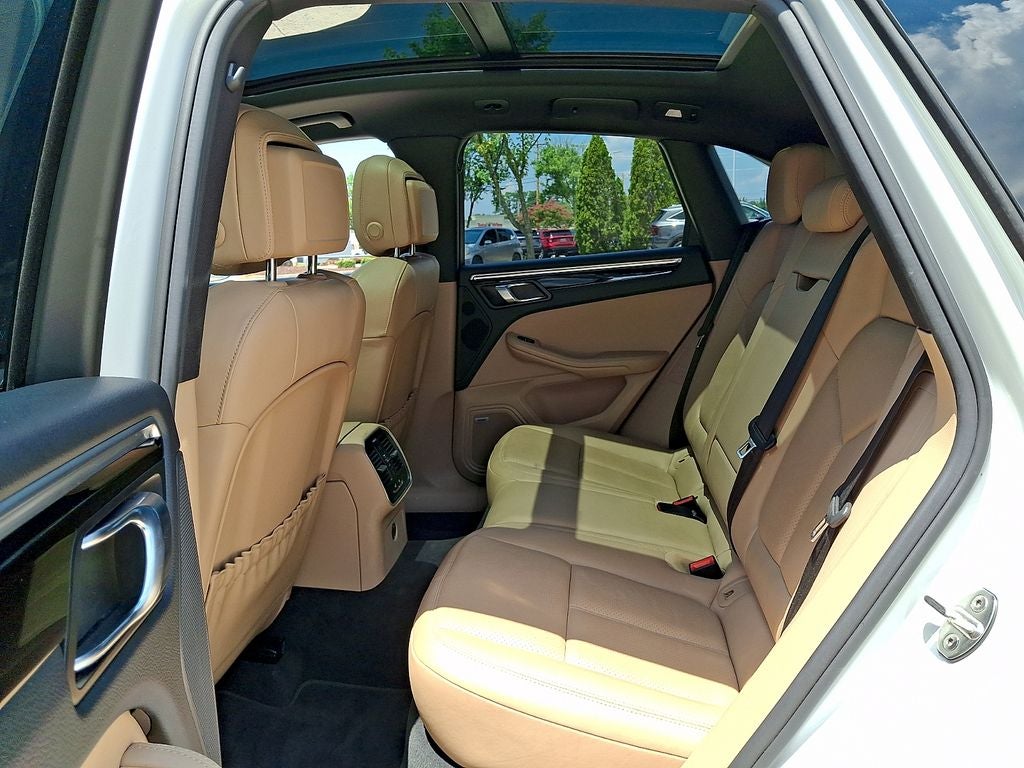 2019 Porsche Macan Base