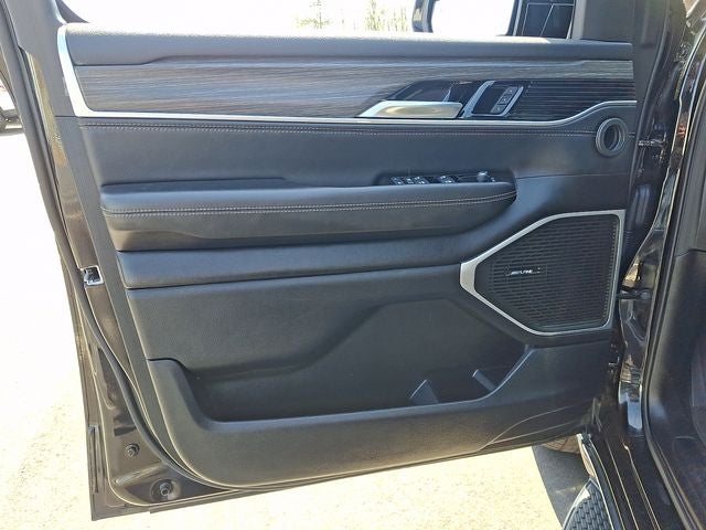 2023 Jeep Wagoneer L Series III 4x2