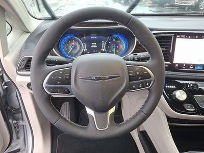 2023 Chrysler Pacifica Limited AWD