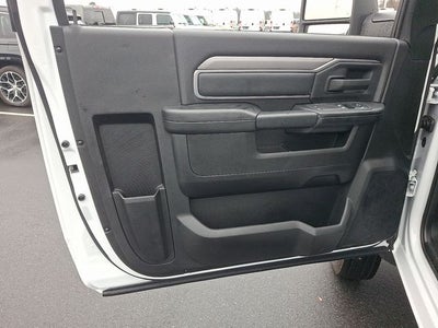 2025 RAM 5500HD Tradesman/Big Horn