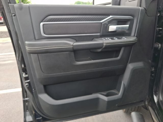 2025 RAM 5500HD Tradesman/Big Horn